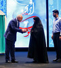 تجلیل رئیس مجلس از خانواده‌ شهدای جنگ تحمیلی ۱۲ روزه/ دکتر قالیباف از مجموعه ۳۰ جلدی استعمارشناسی ایرانی رونمایی کرد
