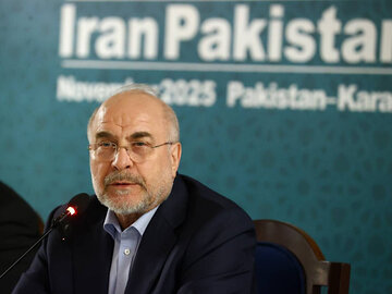 نشست قالیباف با فعالان اقتصادی پاکستان و ایران