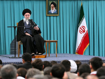 رهبر انقلاب