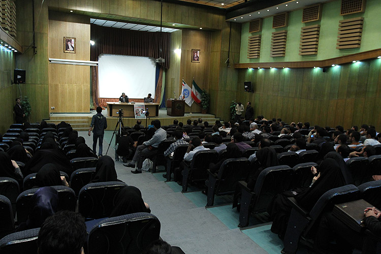 حداد عادل در دانشکده حقوق دانشگاه تهران