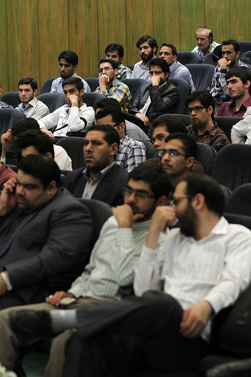 حداد عادل در دانشکده حقوق دانشگاه تهران