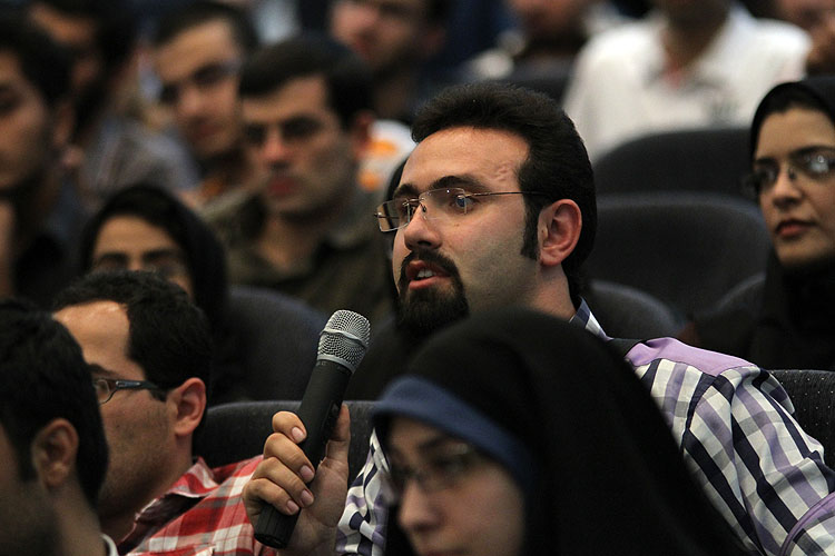 حداد عادل در دانشکده حقوق دانشگاه تهران