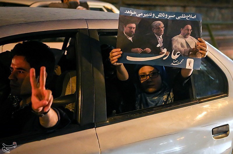 تجمع هواداران نامزدها پس از مناظره
