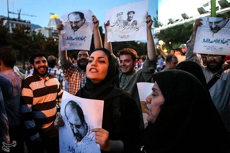 تجمع هواداران نامزدها پس از مناظره