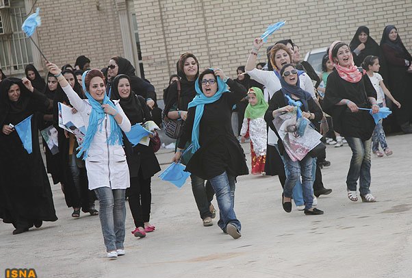 زنان در تبلیغات انتخاباتی