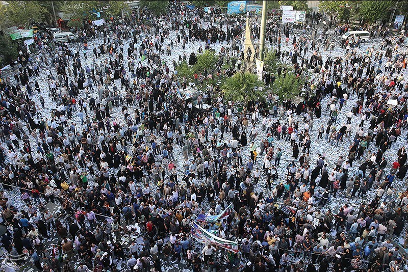 تجمع حامیان قالیباف در میدان فلسطین