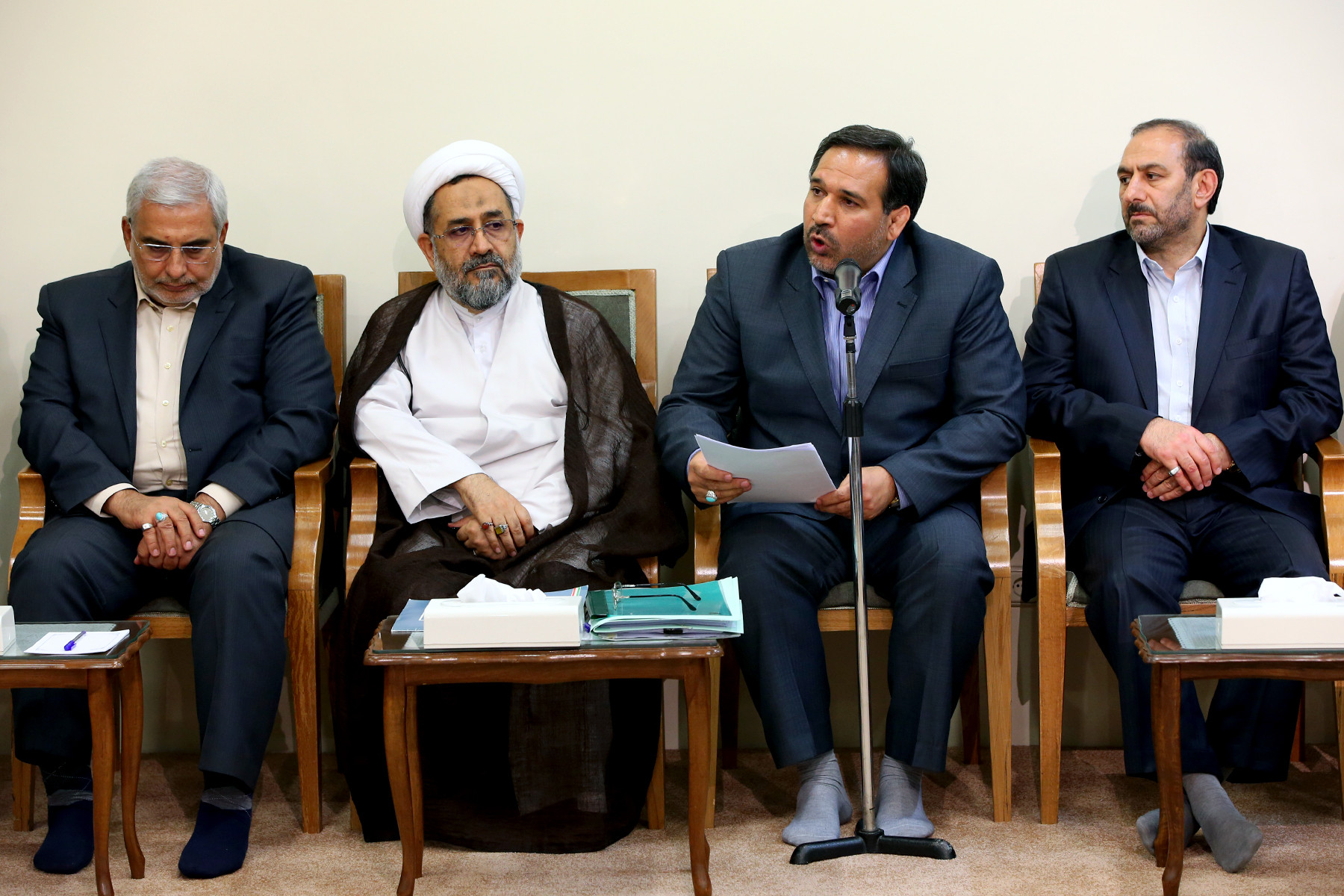 آخرین دیدار رئیس جمهور و اعضای هیئت دولت دهم با رهبر انقلاب
