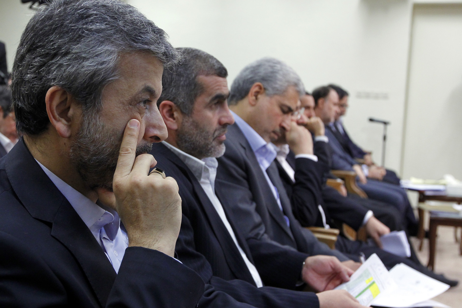 آخرین دیدار رئیس جمهور و اعضای هیئت دولت دهم با رهبر انقلاب