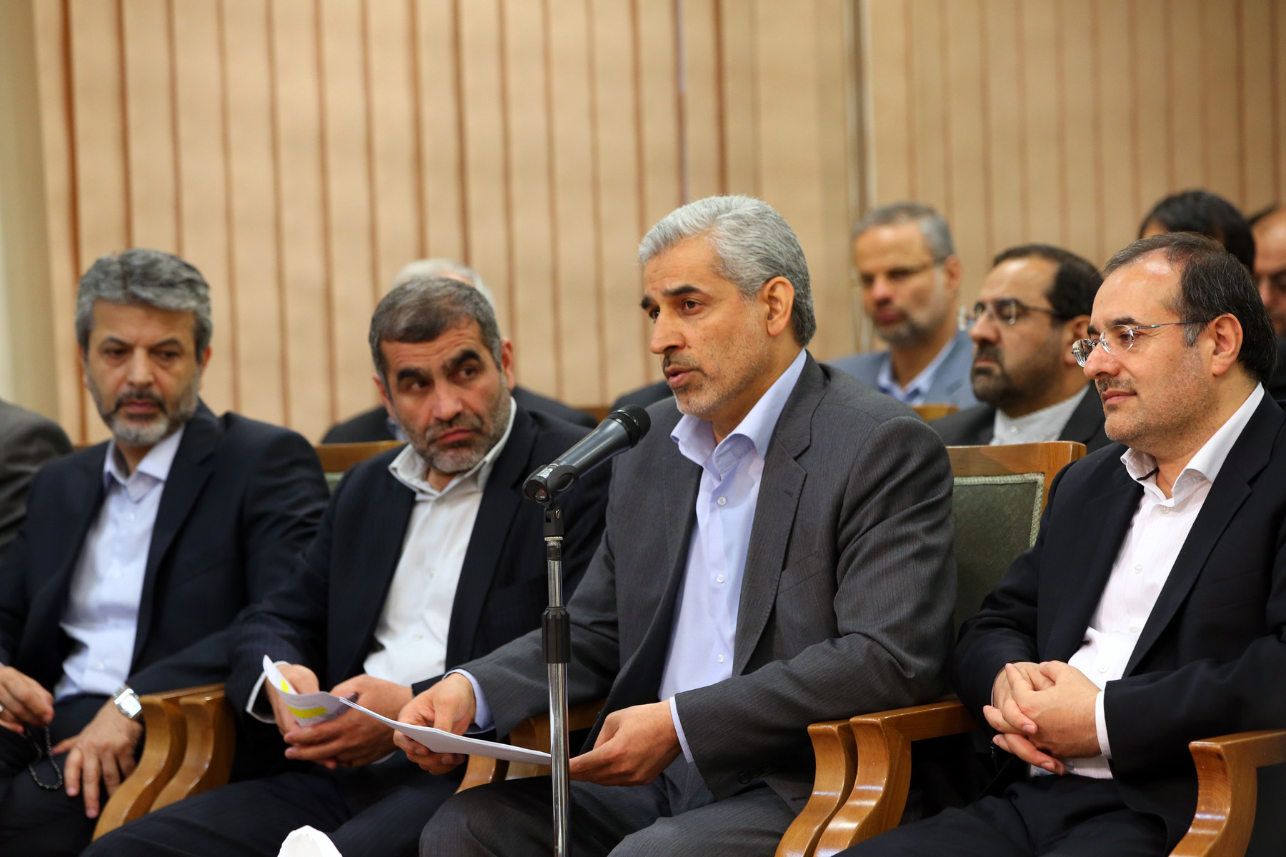 آخرین دیدار رئیس جمهور و اعضای هیئت دولت دهم با رهبر انقلاب
