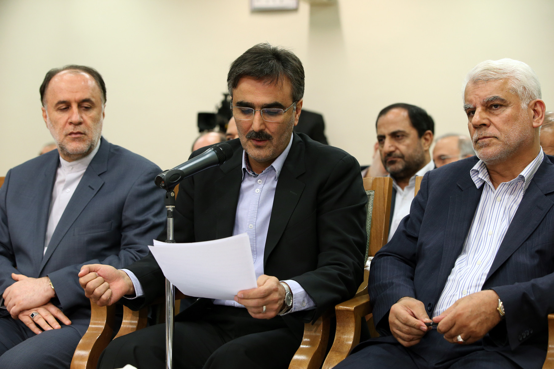 آخرین دیدار رئیس جمهور و اعضای هیئت دولت دهم با رهبر انقلاب