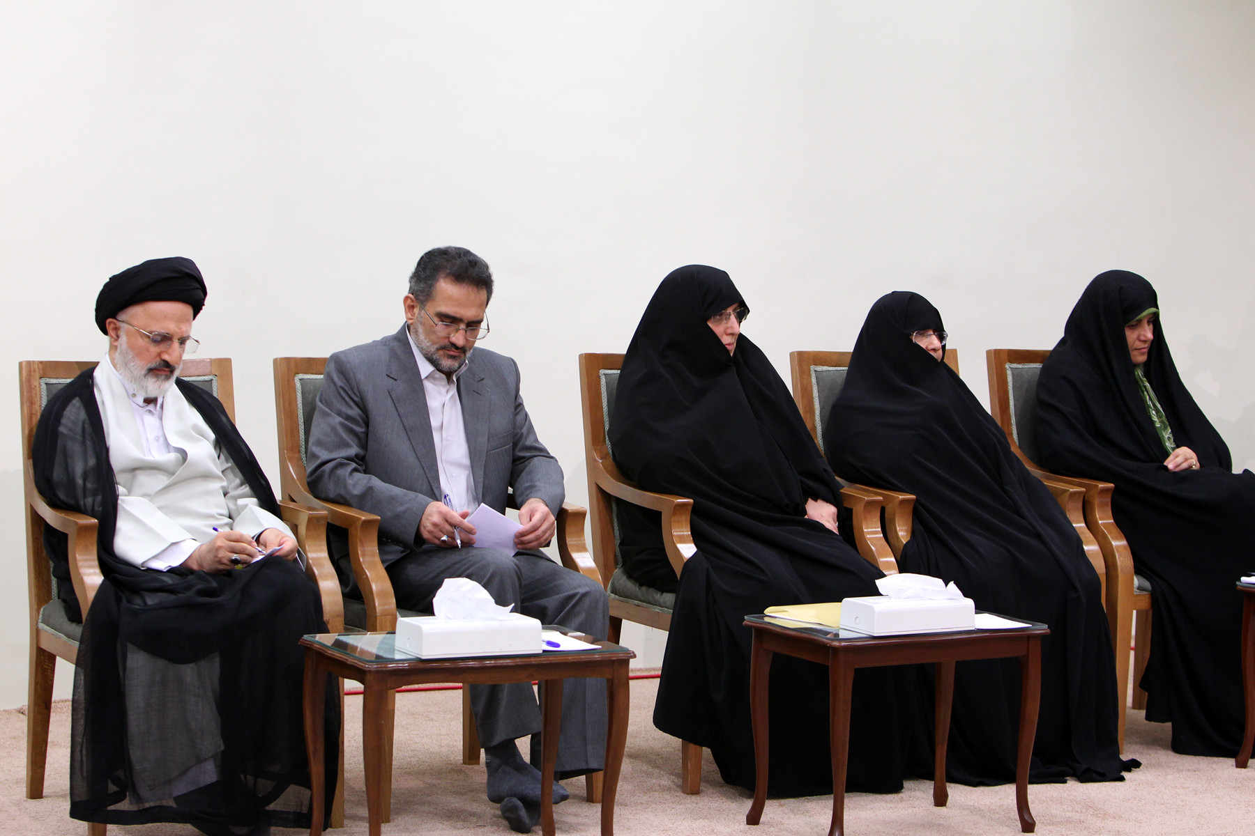 آخرین دیدار رئیس جمهور و اعضای هیئت دولت دهم با رهبر انقلاب