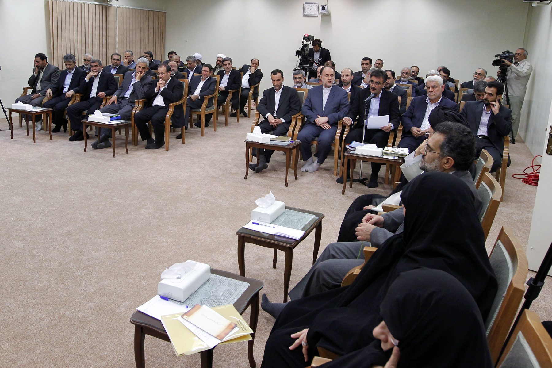 آخرین دیدار رئیس جمهور و اعضای هیئت دولت دهم با رهبر انقلاب