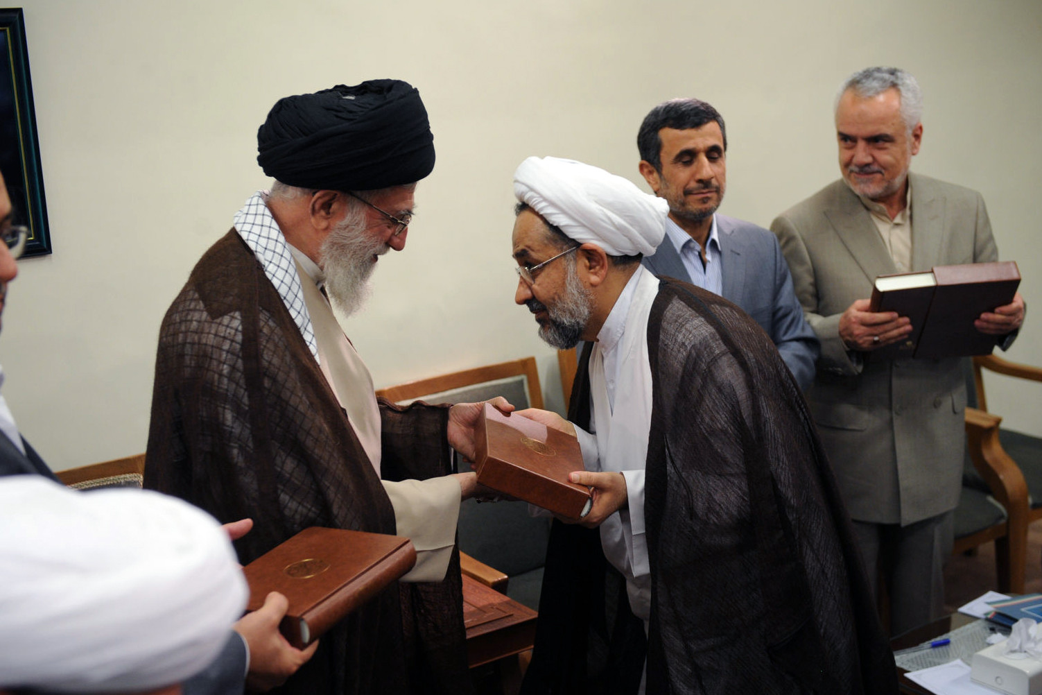 آخرین دیدار رئیس جمهور و اعضای هیئت دولت دهم با رهبر انقلاب