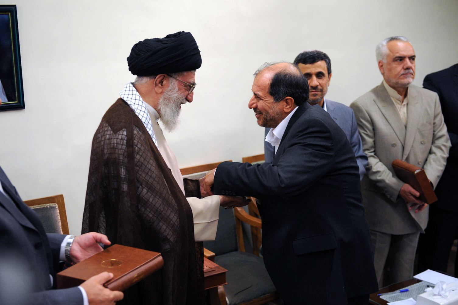 آخرین دیدار رئیس جمهور و اعضای هیئت دولت دهم با رهبر انقلاب