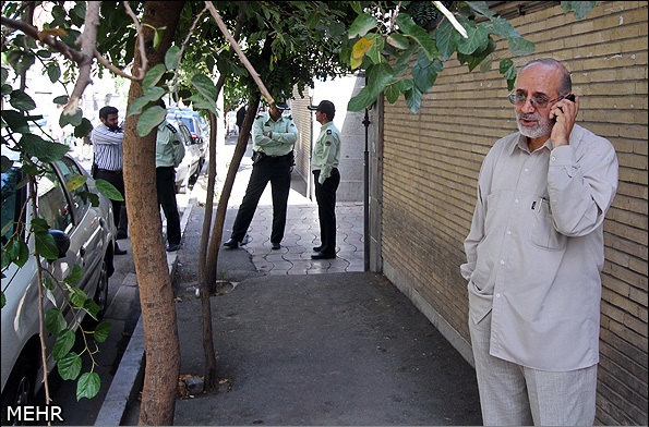 تجمع سینماگران مقابل خانه سینما