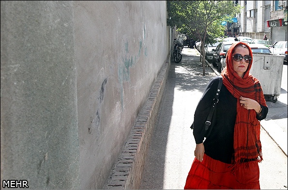 تجمع سینماگران مقابل خانه سینما