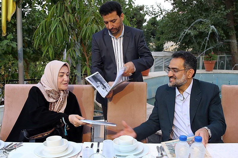 ضیافت افطار شعرا با وزیر ارشاد