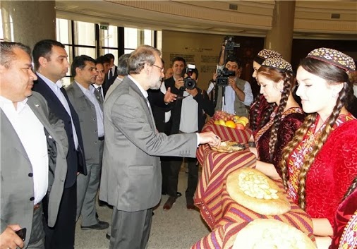 سفر لاریجانی به ترکمنستان و قزاقستان