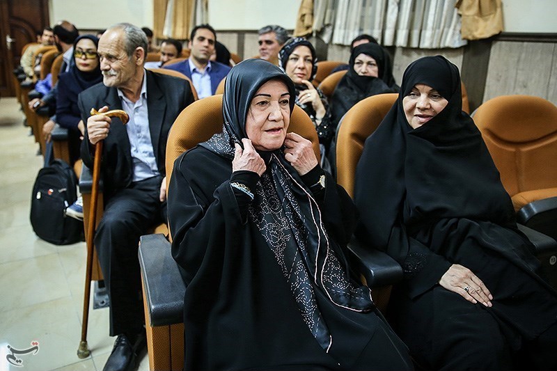 دیدار وزیر کشور با اهالی شعر