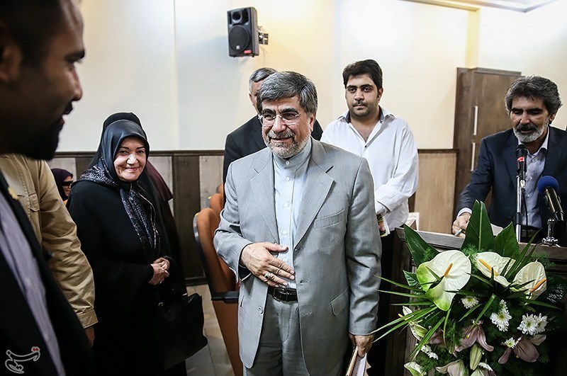 دیدار وزیر کشور با اهالی شعر