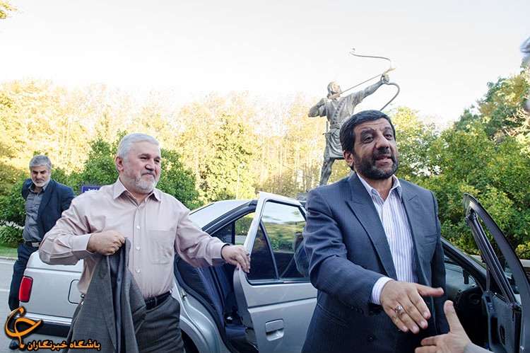 دیدار رئیس سازمان صداوسیما با عوامل سریال معمای شاه