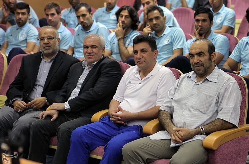 قالیباف در جمع آبی پوشان پایتخت