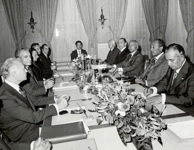 سفر انور سادات به ایران در 1976 میلادی