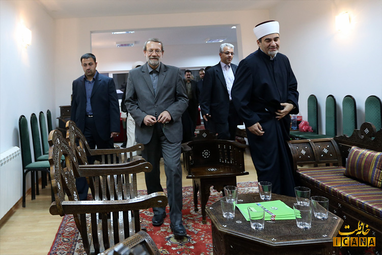 بازدید لاریجانی از مسجد بایراکلی در بلگراد