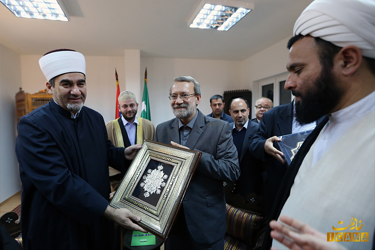 بازدید لاریجانی از مسجد بایراکلی در بلگراد