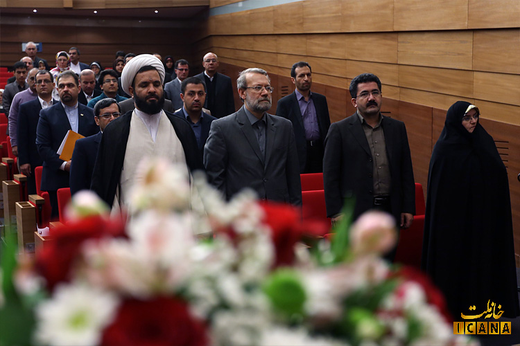 لاریجانی در جمع ایرانیان مقیم صربستان