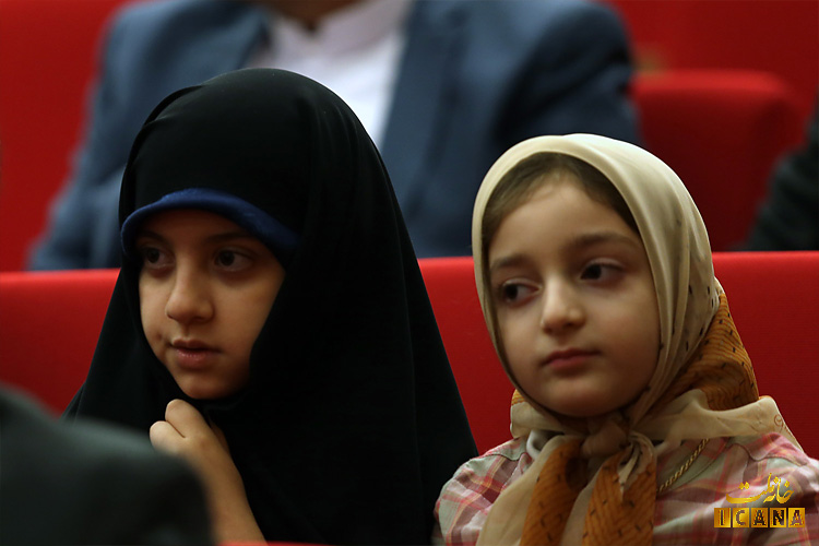 لاریجانی در جمع ایرانیان مقیم صربستان