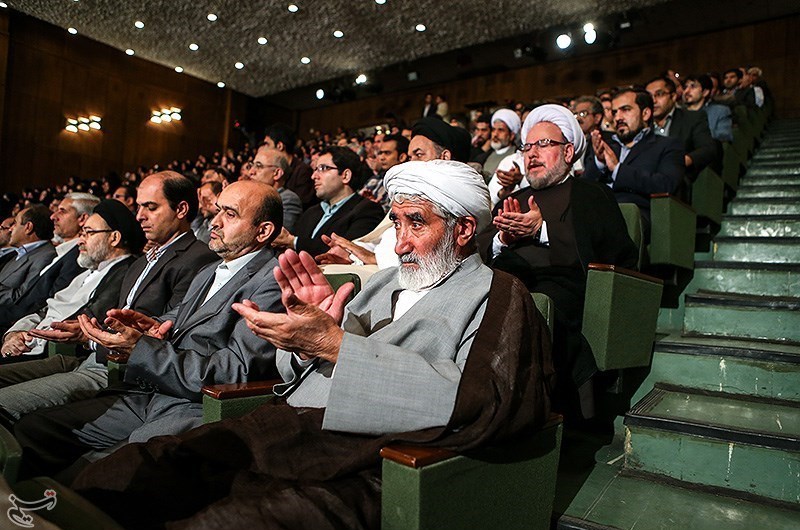 روحانی در دانشگاه تهران