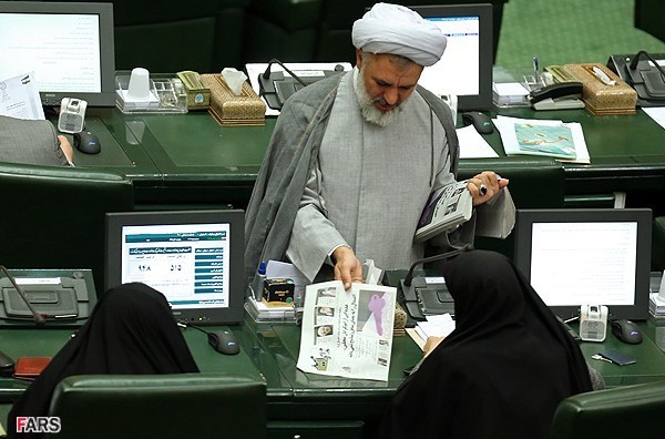 حواشی امروز صحن علنی مجلس