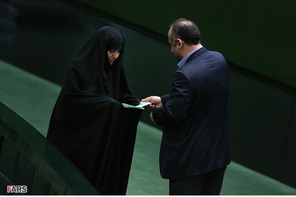 حواشی امروز صحن علنی مجلس