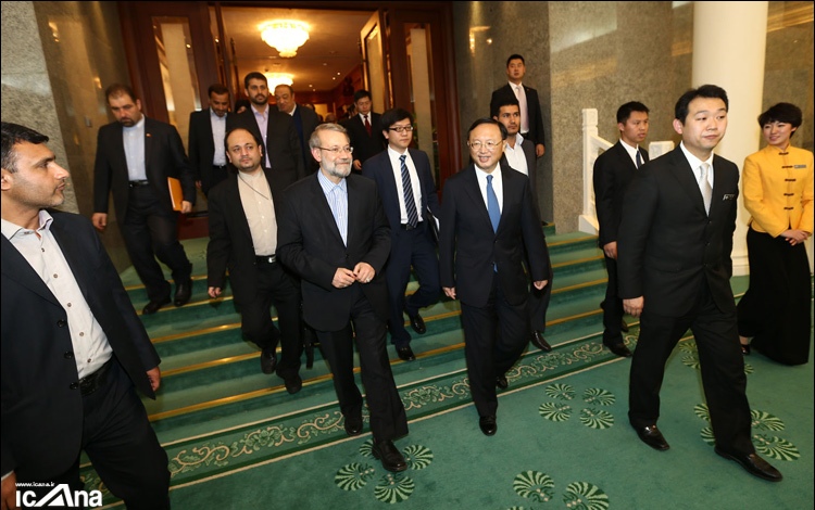 دیدار دکتر لاریجانی با یانگ جیه چی عضو شورای دولتی چین