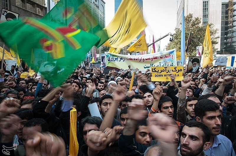 راهپیمایی 13 آبان در تهران