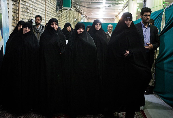 همسر روحانی در مرقد امام(ره)