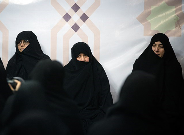 همسر روحانی در مرقد امام(ره)