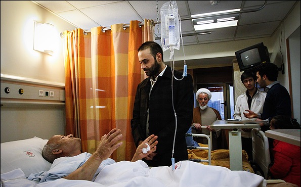 عیادت بازیگران از جانبازان شیمیایی