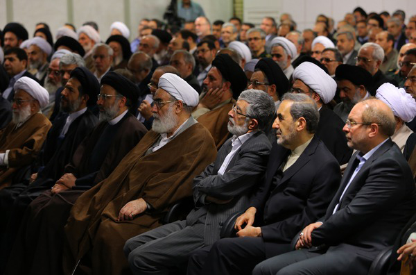 دیدار جمعی از مسئولان با رهبرانقلاب