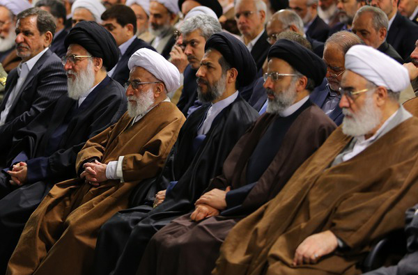 دیدار جمعی از مسئولان با رهبرانقلاب