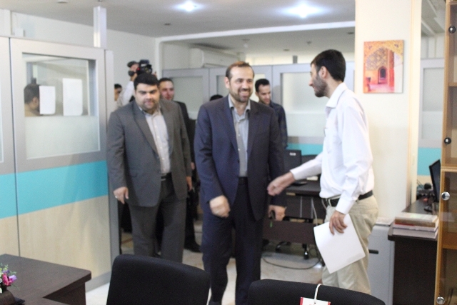 بازدید «حسین طلا» عضو کمیسیون اجتماعی مجلس شورای اسلامی، از پایگاه خبری-تحلیلی نماینده