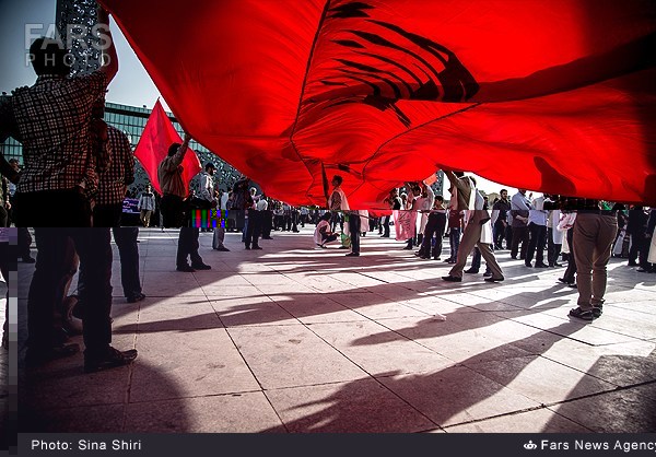 اجتماع بزرگ مردم تهران که با عنوان «لبیک»