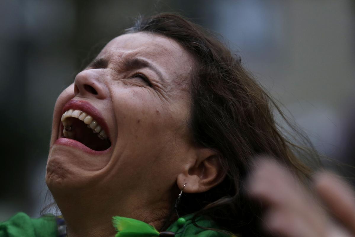 اشک ها و لبخندهای تماشاگران و بازیکنان برزیل