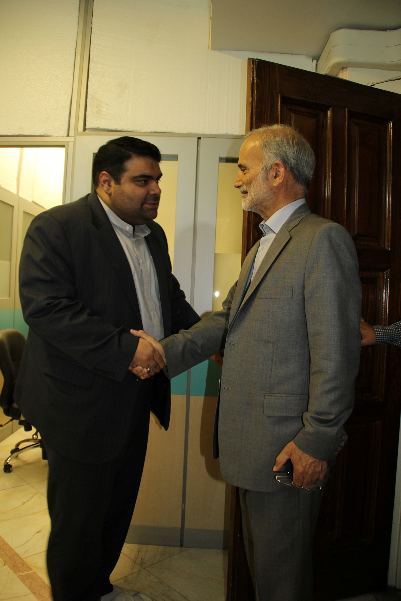 بازدید «ابراهیم کارخانه ای» عضو کمیسیون انرژی مجلس شورای اسلامی از پایگاه خبری-تحلیلی نماینده