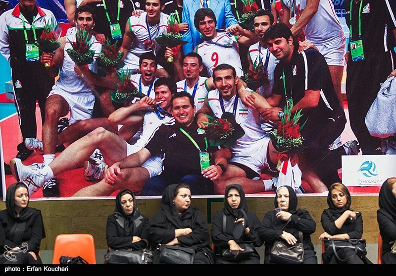 تشییع پیکر مرحوم حسین معدنی