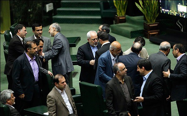 جلسه استیضاح رضا فرجی دانا وزیر علوم تحقیقات و فناوری صبح امروز چهارشنبه با حضور اسحاق جهانگیری معاون اول رئیس جمهور در مجلس شورای اسلامی برگزار شد.