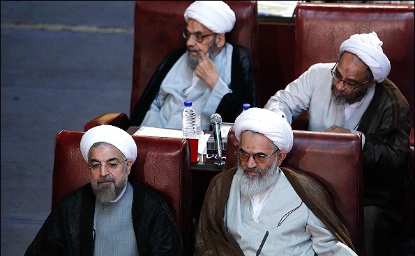 شانزدهمین اجلاس رسمی مجلس خبرگان رهبری صبح امروز سه شنبه به ریاست آیت الله هاشمی شاهرودی در محل مجلس شورای اسلامی سابق برگزار شد.