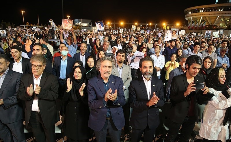 یازدهمین گردهمایی بزرگ خانواده های ایثارگر اهدا کننده، گیرندگان اعضای پیوندی، بیماران لیست انتظار با حضور مسئولین، هنرمندان و عموم مردم با عنوان "جشن نفس،جشن زندگی" در برج میلاد تهرا ن برگزار شد.