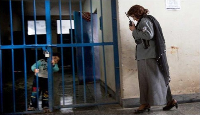 زندان زنان "هرات" به دلیل داشتن برنامه‌ها و خدمات اجتماعی و انسانی، از ویژگی خاصی برخوردار است.در زندان هرات 140 زن نگهداری می شوند که به خاطر جرم‌های مختلفی مانند قتل، تجارت مواد مخدر و فرار از منزل
